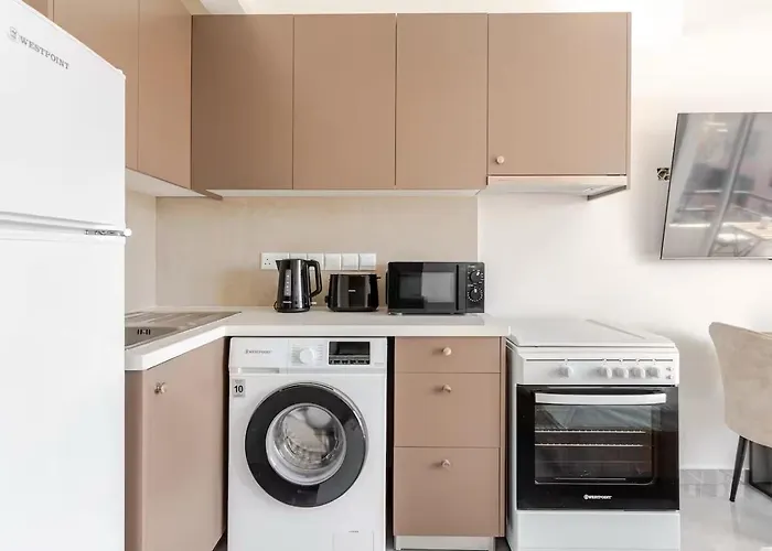 Urban Bay ليماسول